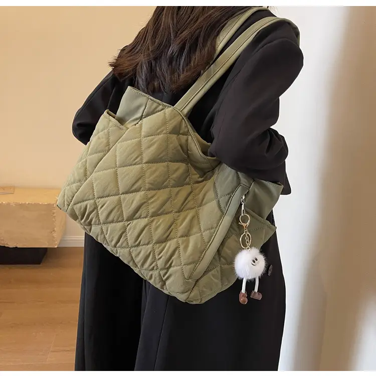 Women Quilted Shoulder Bag Olive Green 2023 New — feature 41