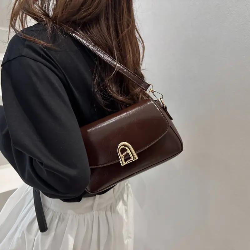 White Crossbody Bag with Gold Plated Clasp - Image 7