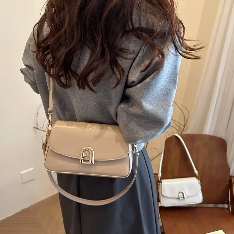 White Crossbody Bag with Gold Plated Clasp - Image 8