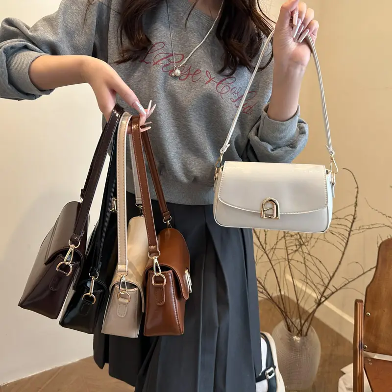 White Crossbody Bag with Gold Plated Clasp - Image 9
