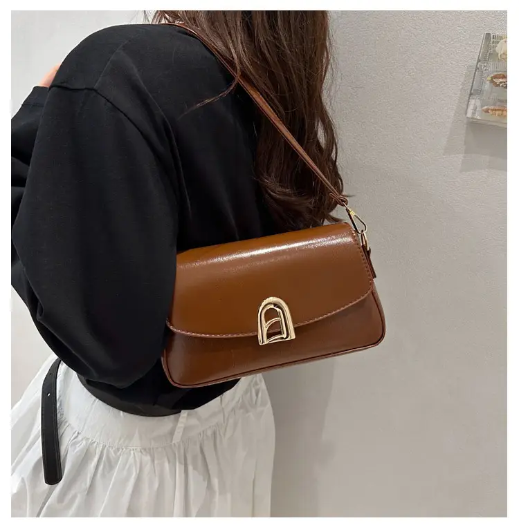 White Crossbody Bag with Gold Plated Clasp — feature 20
