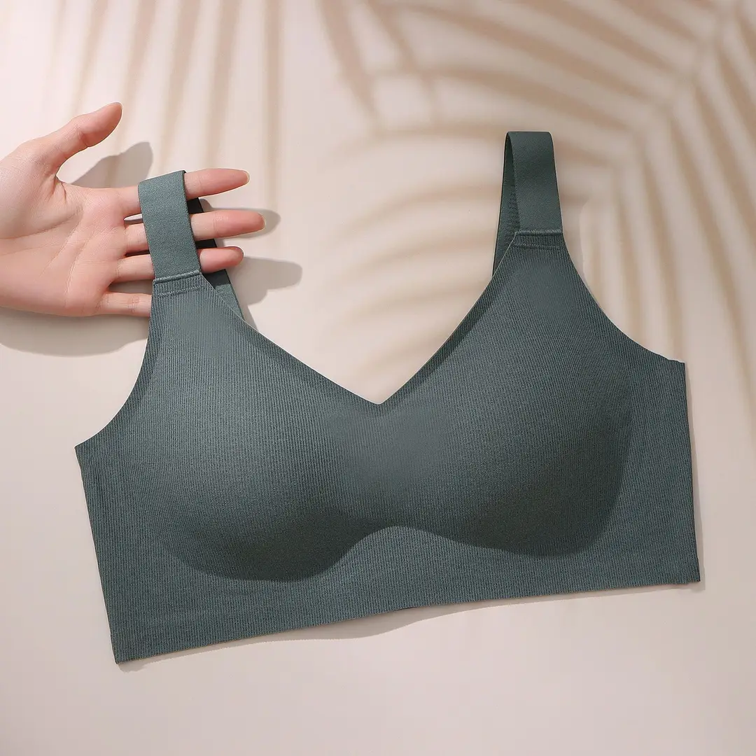 Large Size Four-Breasted Seamless Intimates for Women, Jelly Soft Support, Breast Reduction, Adjustable Type, No Rims, Super Soft Thin Bra