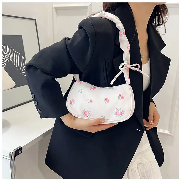 Black Floral Shoulder Bag for Women High-Looking Design — feature 13