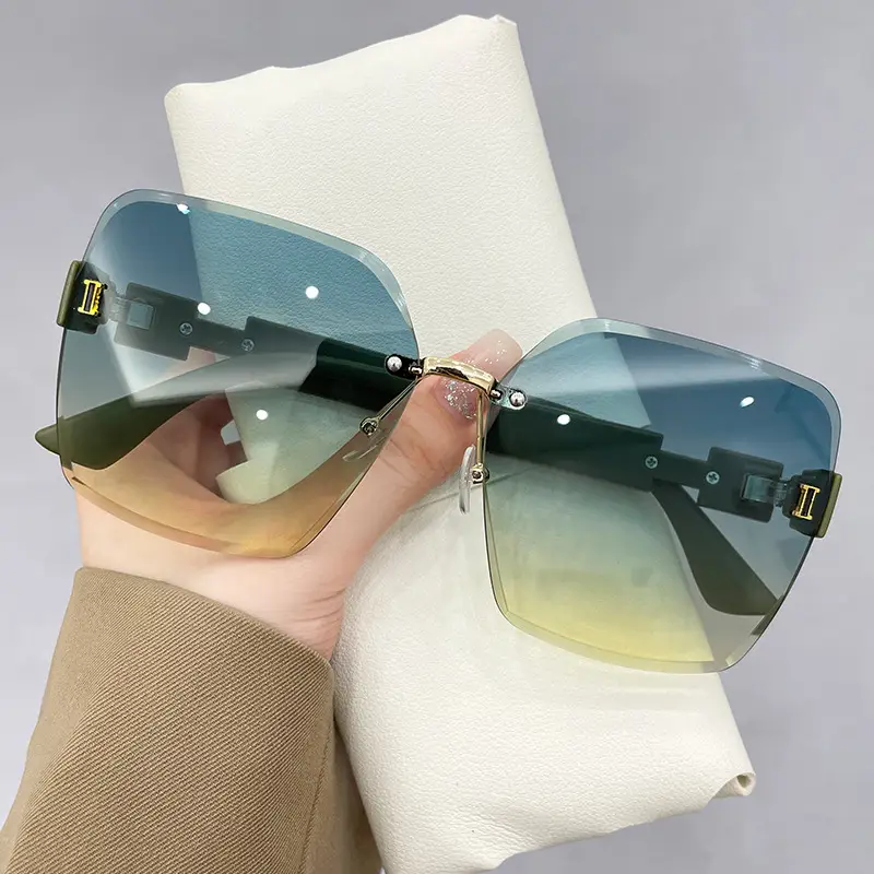 Women Rimless Gradient Photochromic Sunglasses