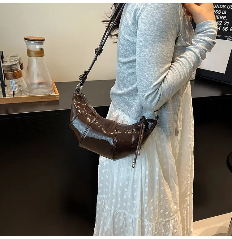 Retro Brown Croc Patch Bag 2025 New Style — feature 15