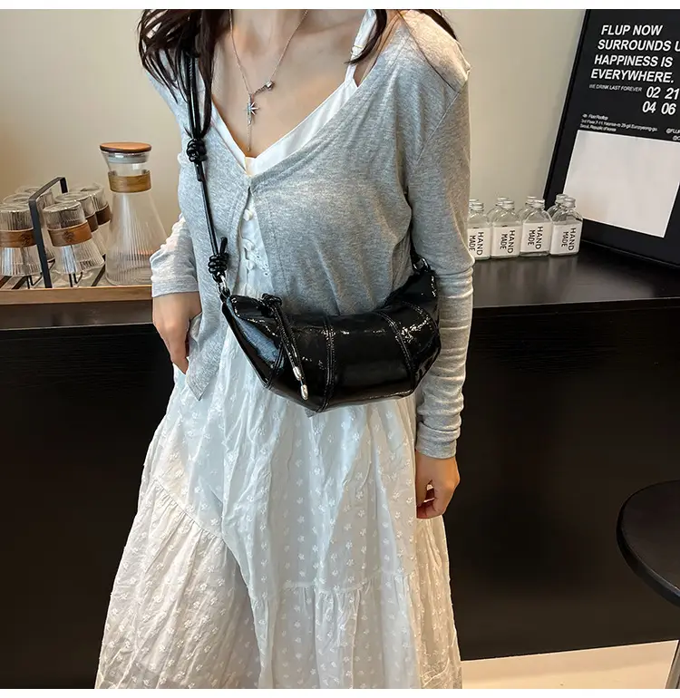 Retro Brown Croc Patch Bag 2025 New Style — feature 17