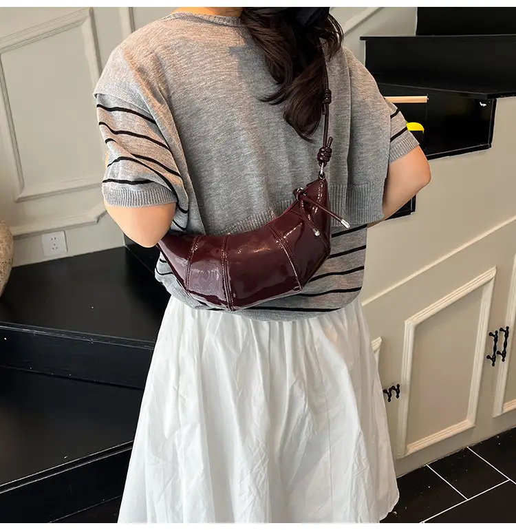 Retro Brown Croc Patch Bag 2025 New Style — feature 20