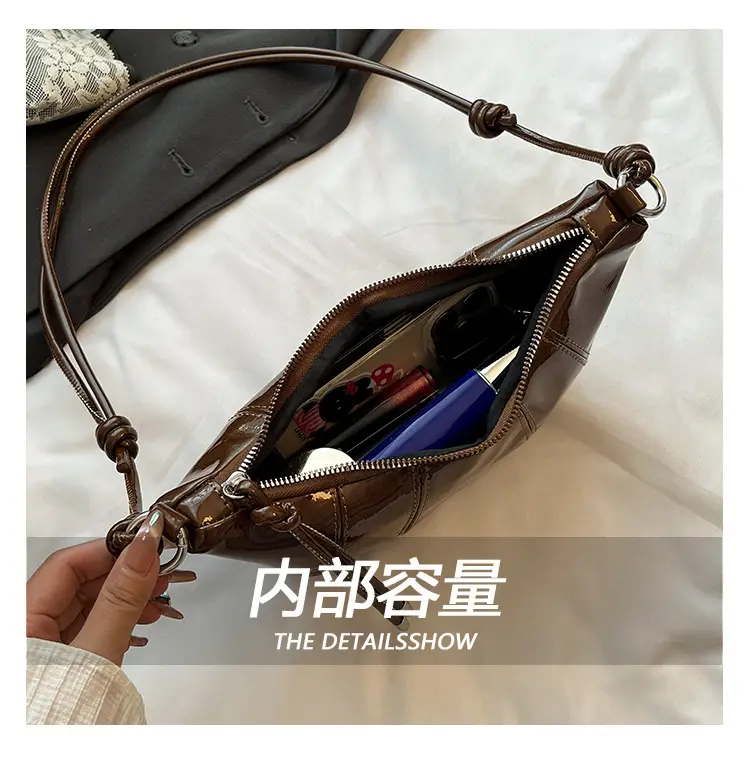 Retro Brown Croc Patch Bag 2025 New Style — feature 5