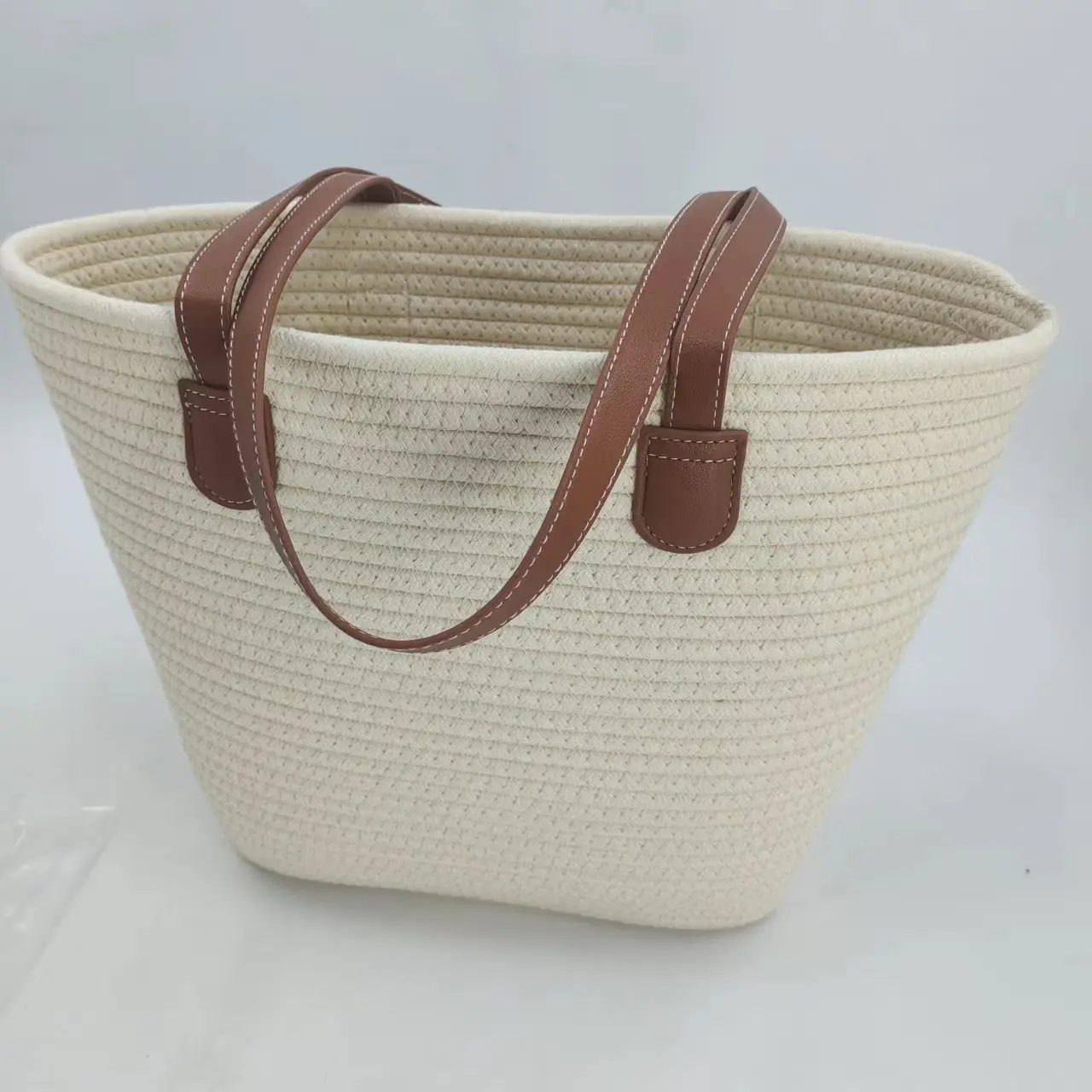 Women Straw Handbag 2026 New Design 1 Pc - Image 4