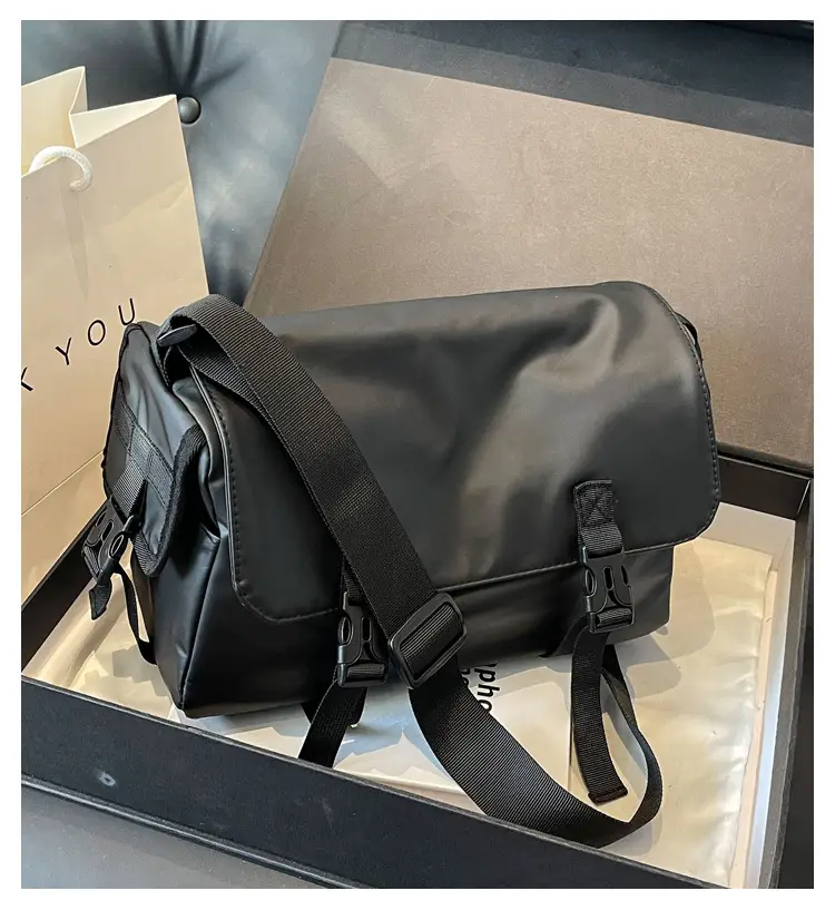 2025 Large Capacity Casual Shoulder Bag Black Japanese Trendy — feature 1