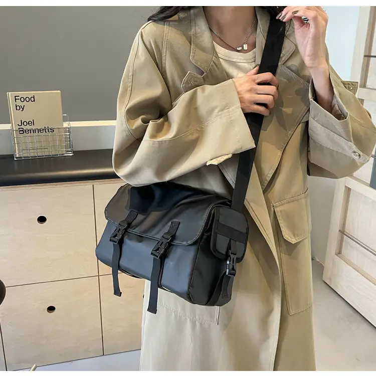 2025 Large Capacity Casual Shoulder Bag Black Japanese Trendy — feature 12