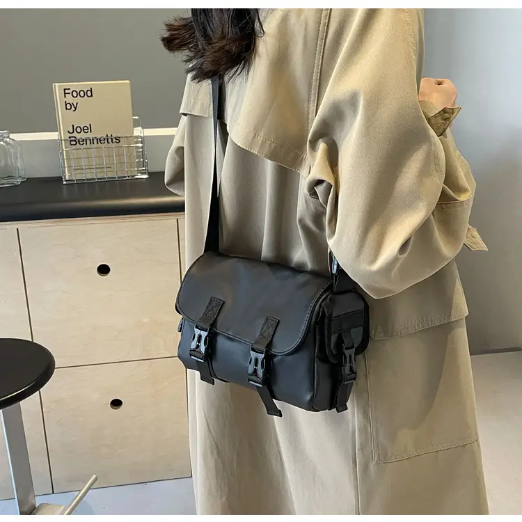 2025 Large Capacity Casual Shoulder Bag Black Japanese Trendy — feature 16