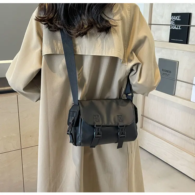 2025 Large Capacity Casual Shoulder Bag Black Japanese Trendy — feature 17