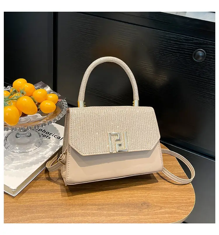 2025 New Korean Fashion Small Square Bag Cross-Border Chain Women's Bag Light Luxury Versatile Stylish Single Shoulder Crossbody Underarm Bag luggage and leather goods - Image 2