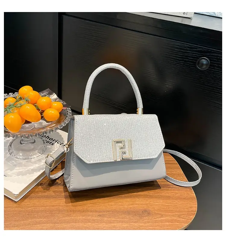 2025 New Korean Fashion Small Square Bag Cross-Border Chain Women's Bag Light Luxury Versatile Stylish Single Shoulder Crossbody Underarm Bag luggage and leather goods - Image 4