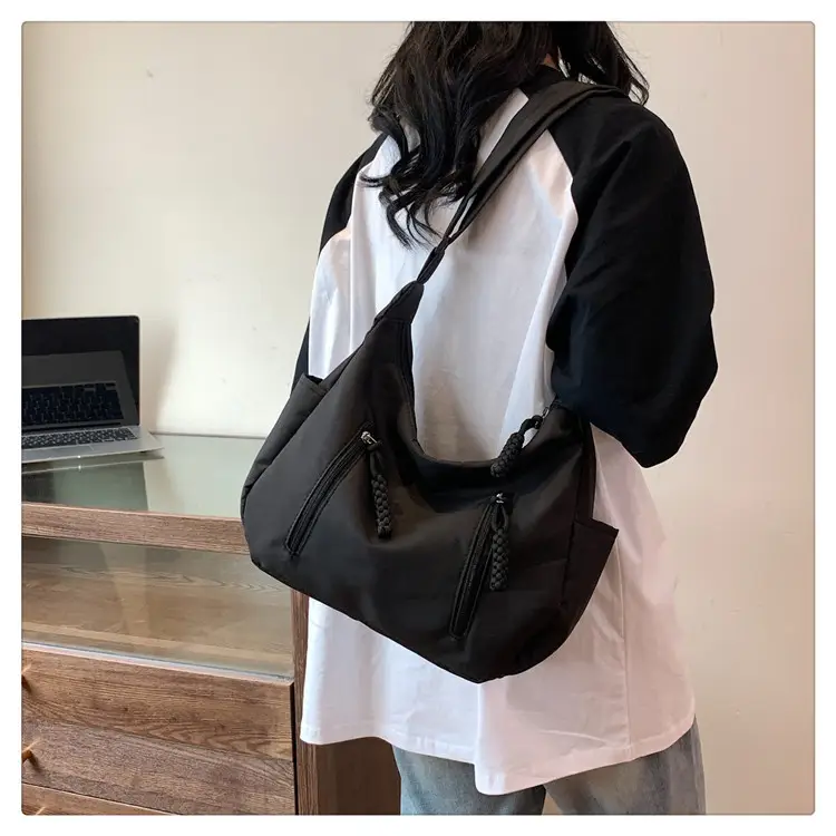 Black Large Capacity Crossbody Bag for Women — feature 18