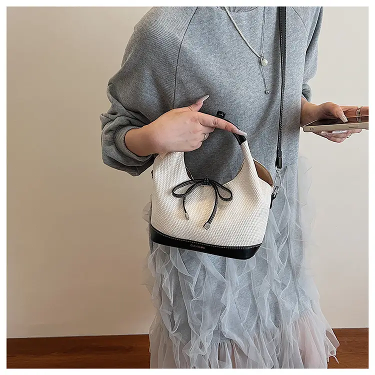 Women's Korean Style Large Tote Bag with Bow Stitching — feature 27