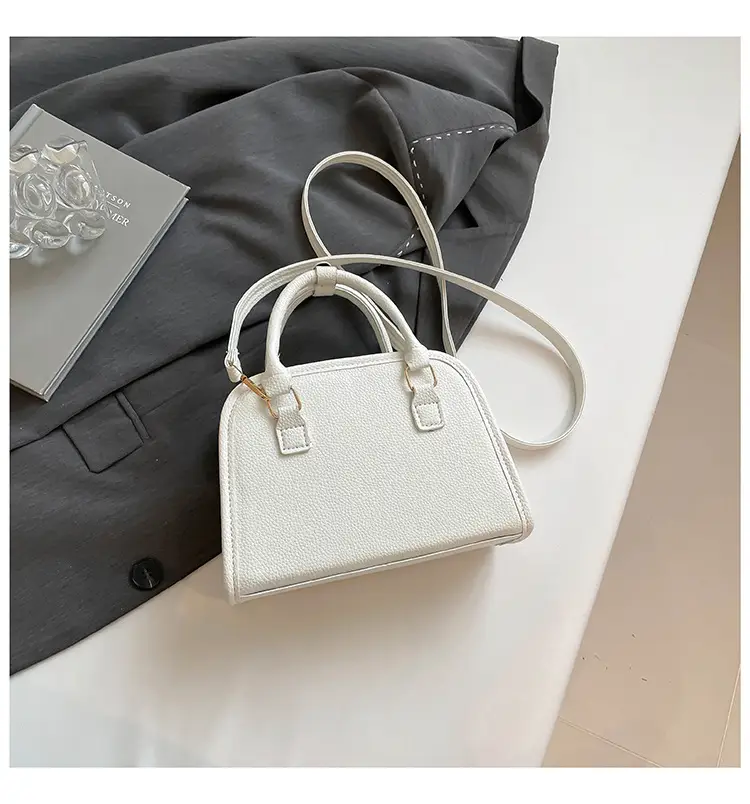 Black Leather Shoulder Bag for Women 2026 — feature 25