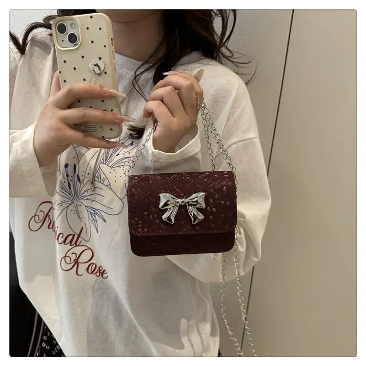 White Korean Style Mini Bag with Bow Chain — feature 15