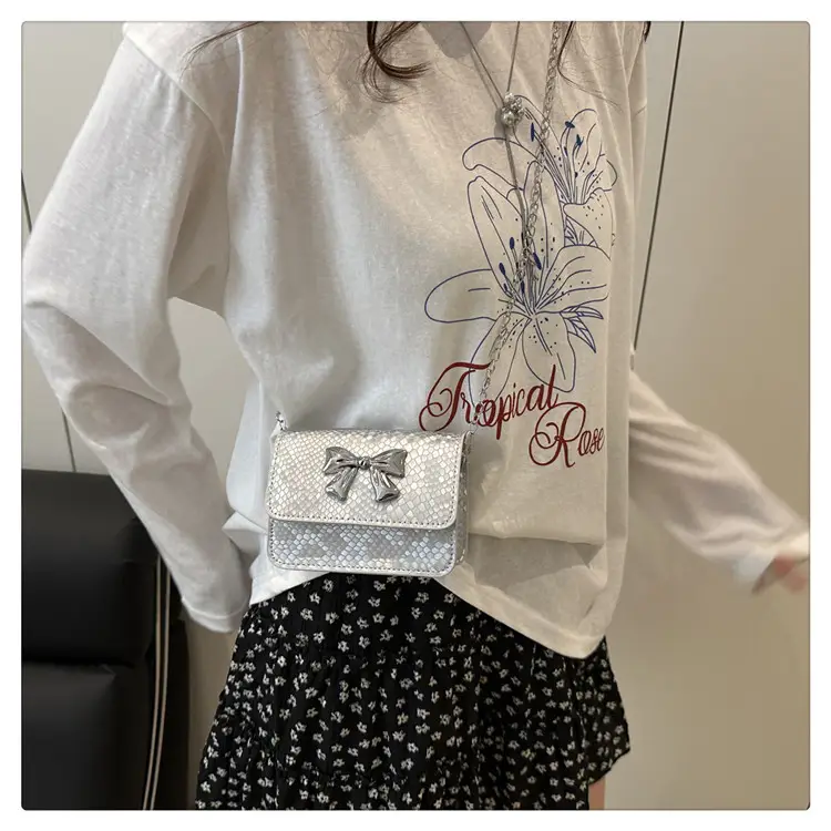 White Korean Style Mini Bag with Bow Chain — feature 18