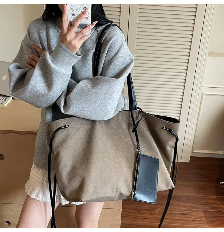 2026 Canvas Shoulder Bag for Women, Large Capacity, Contrasting Beige Black — feature 8