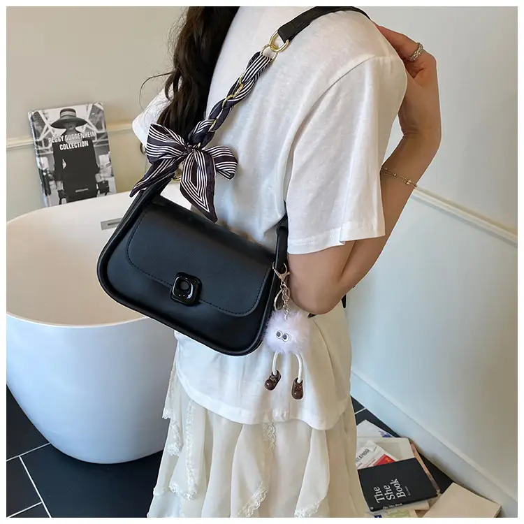Women's Crossbody Bag Beige Bow Pom Pom — feature 9
