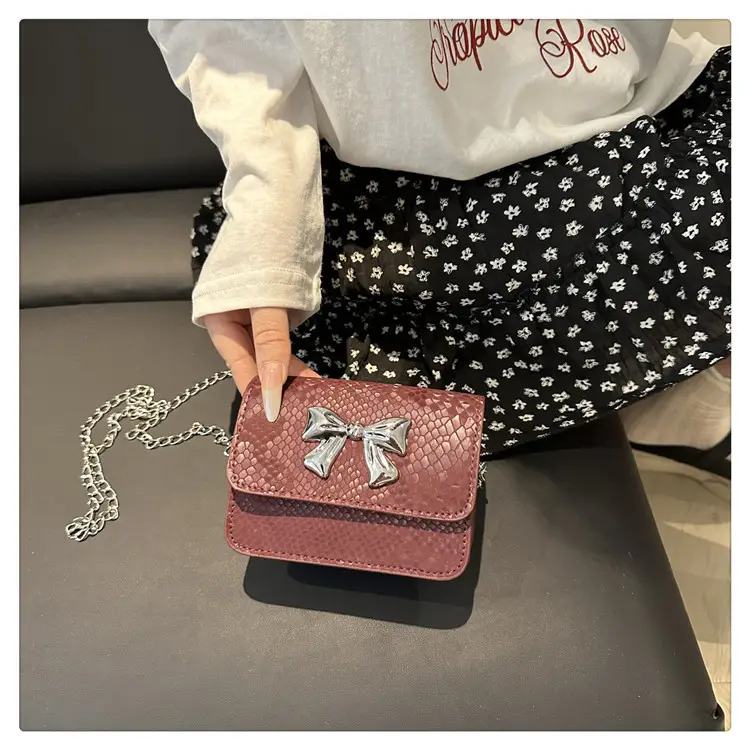 Trendy Bow Chain Shoulder Bag Cream White — feature 12