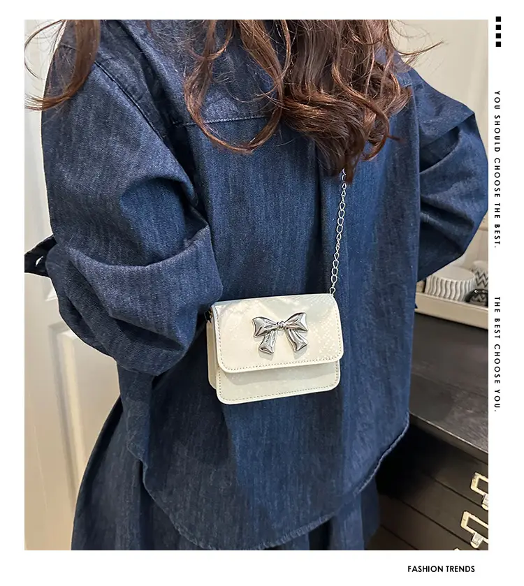 Trendy Bow Chain Shoulder Bag Cream White — feature 2