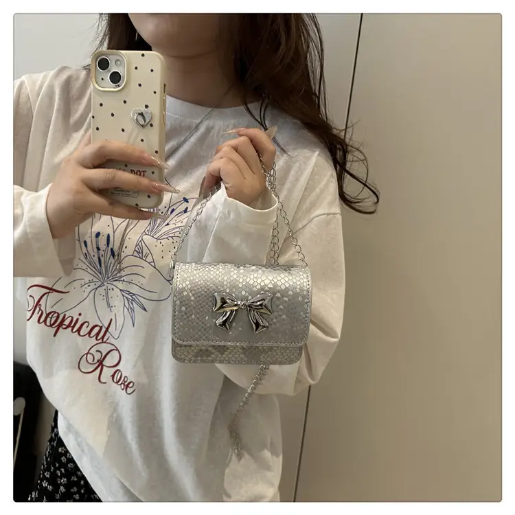Women's White Butterfly Crossbody Bag with Chain Strap — feature 17