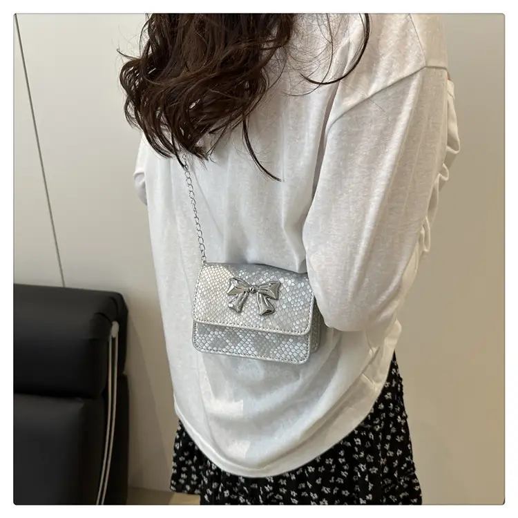 Women's White Butterfly Crossbody Bag with Chain Strap — feature 18