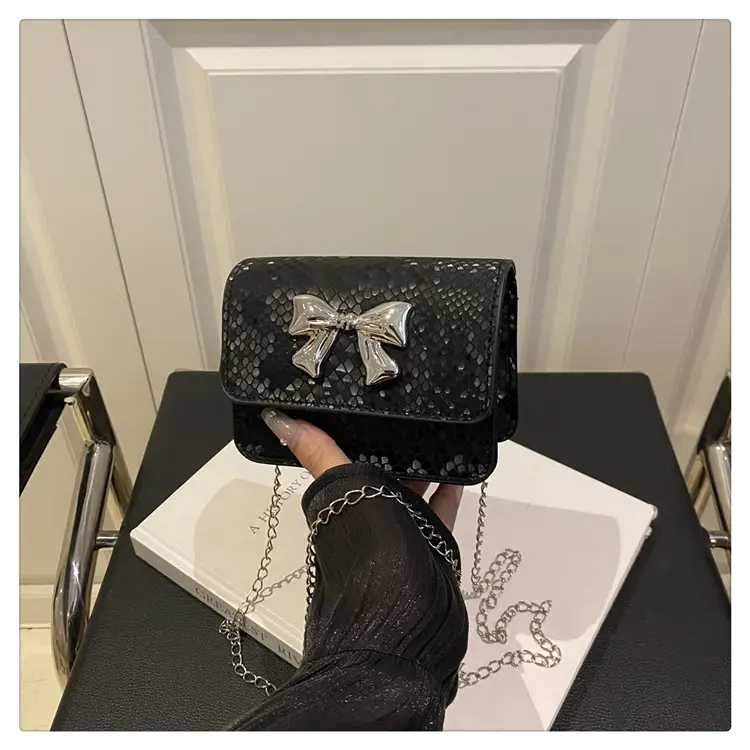 Women's White Butterfly Crossbody Bag with Chain Strap — feature 22