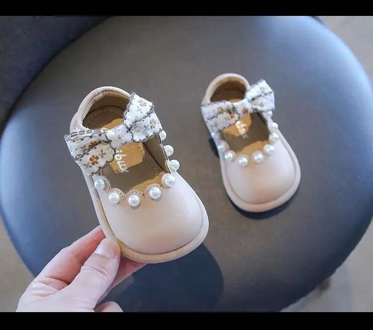 Girls Leather Princess Flats with Pearl Decor — feature 10