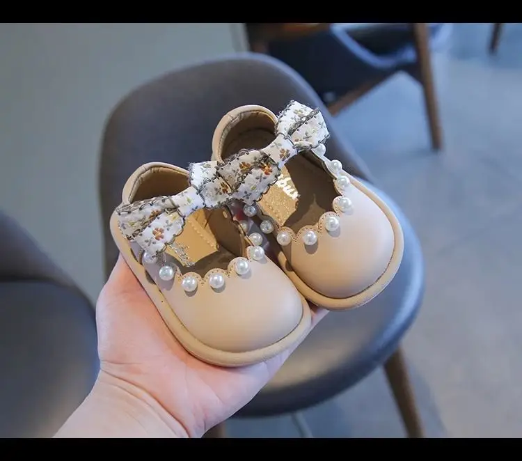 Girls Leather Princess Flats with Pearl Decor — feature 13