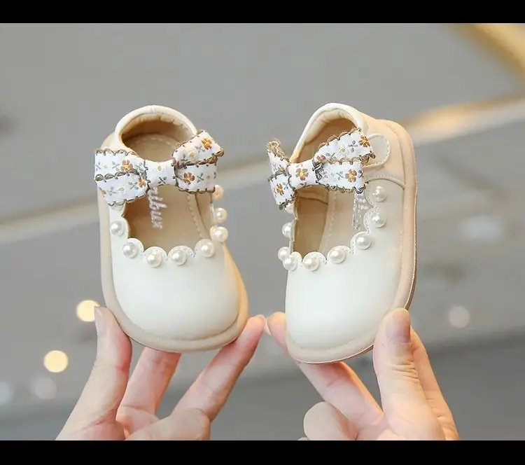 Girls Leather Princess Flats with Pearl Decor — feature 4
