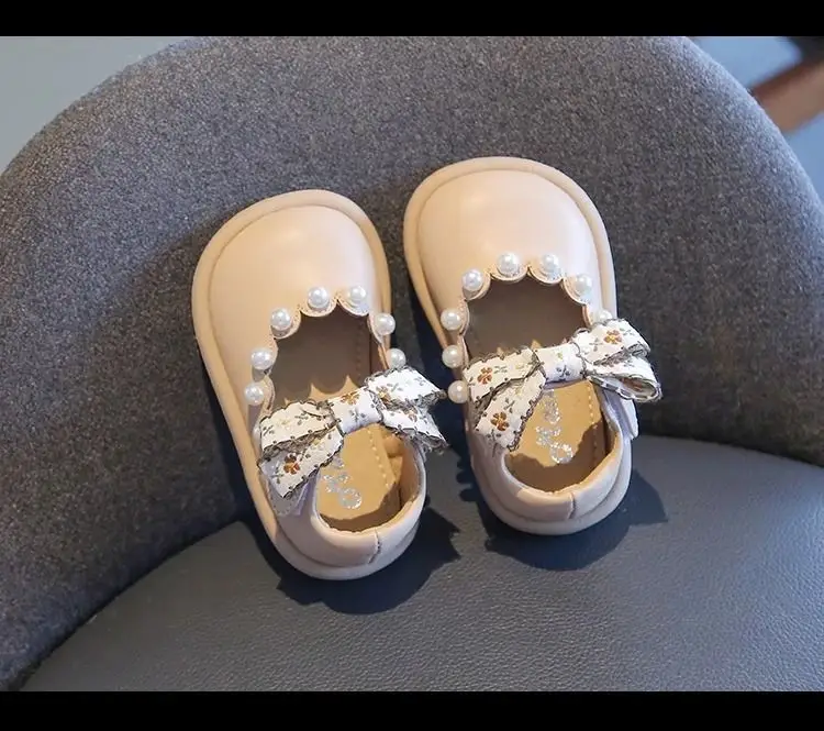 Girls Leather Princess Flats with Pearl Decor — feature 9
