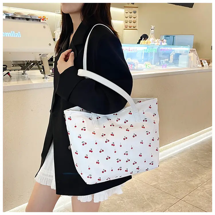 Printed Red Heart Tote Bag for Girls Women Commute — feature 19