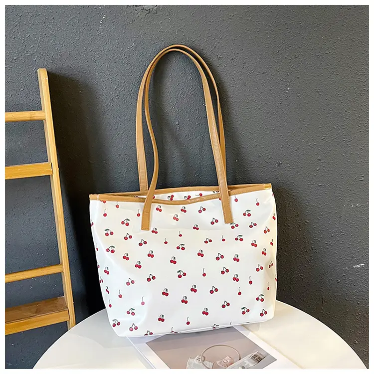 Printed Red Heart Tote Bag for Girls Women Commute — feature 25