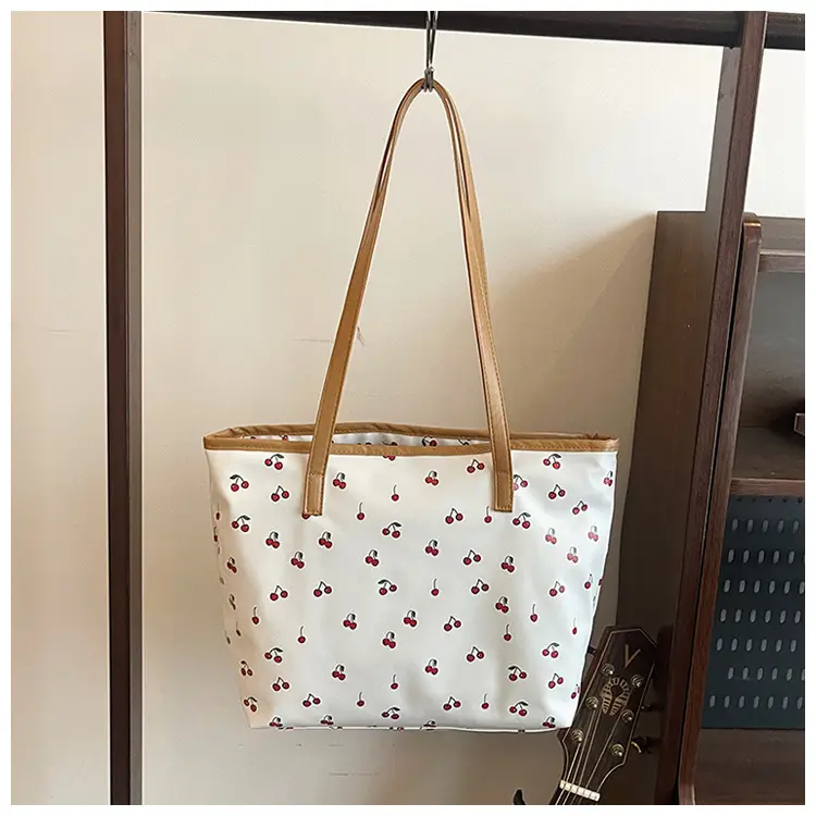 Printed Red Heart Tote Bag for Girls Women Commute — feature 31