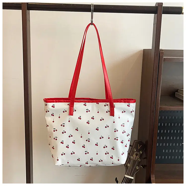 Printed Red Heart Tote Bag for Girls Women Commute — feature 33