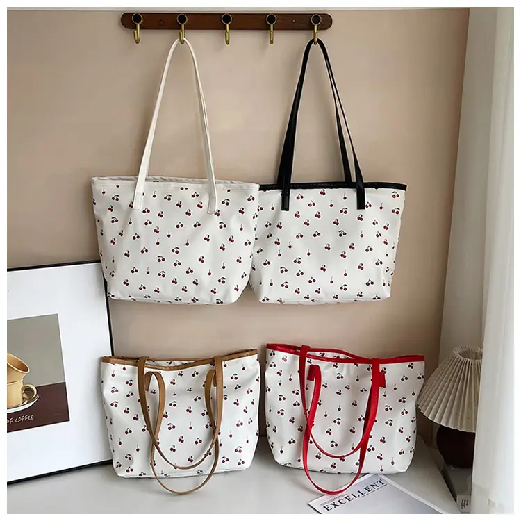 Printed Red Heart Tote Bag for Girls Women Commute — feature 37