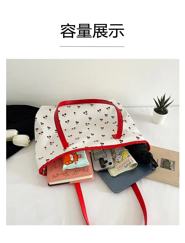 Printed Red Heart Tote Bag for Girls Women Commute — feature 6