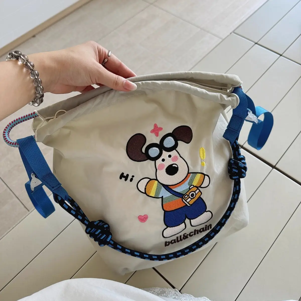 Adjustable Embroidered Zipper Bucket Bag Navy Beige