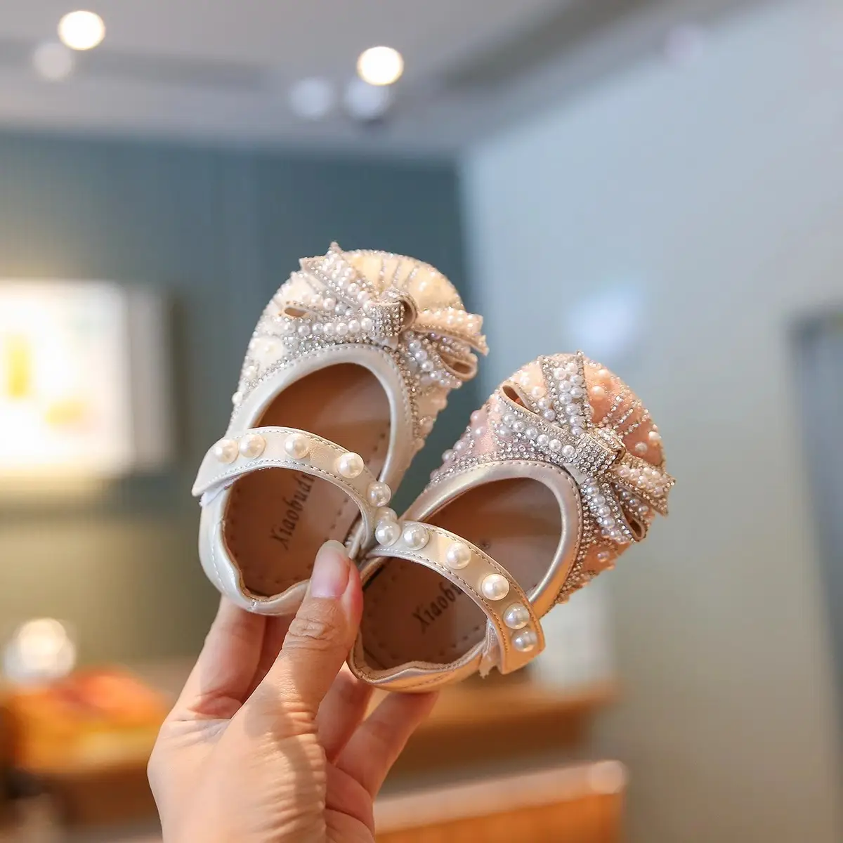 Girls Crystal Pearl Baby Shoes Small 2025
