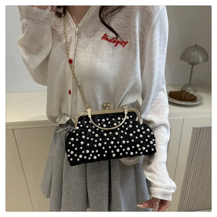 Purple Beaded Clutch Bag with Gold Chain & Crossbody Design — feature 33