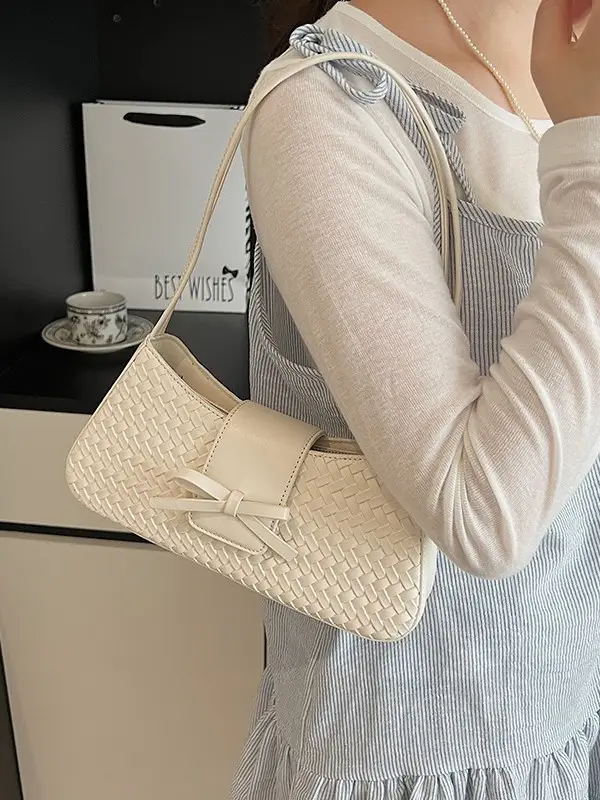 Korean Style Woven Bow Shoulder Bag for Women - Image 7