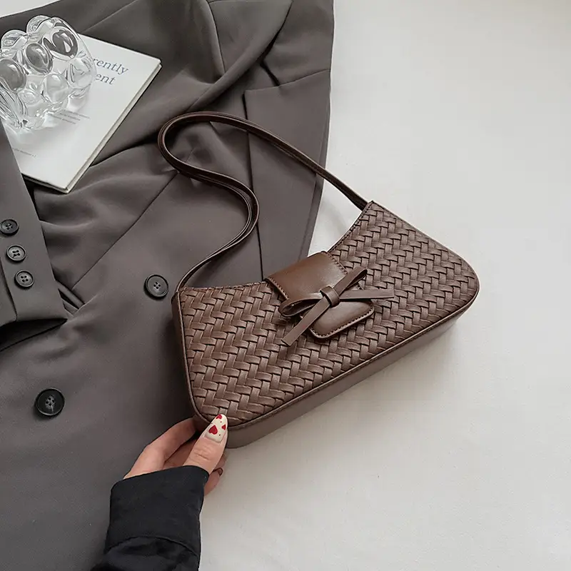 Korean Style Woven Bow Shoulder Bag for Women - Image 4