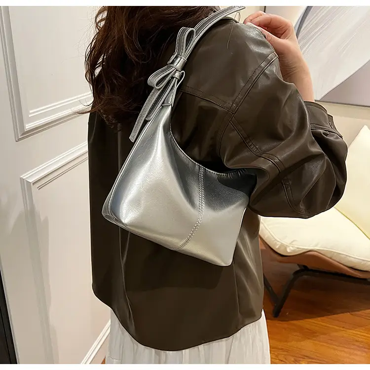 Silver High-End Crossbody Bag for Women 2026 — feature 12