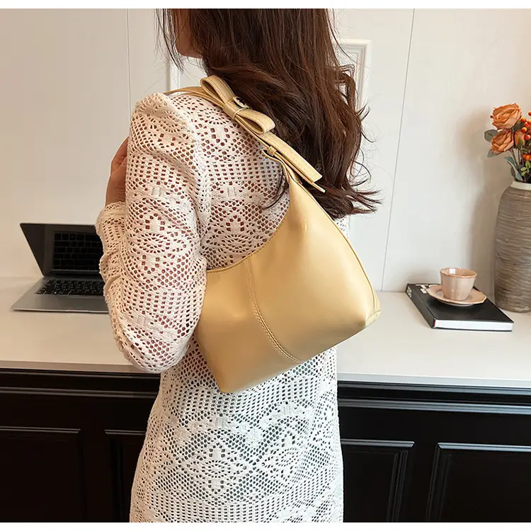 Silver High-End Crossbody Bag for Women 2026 — feature 26