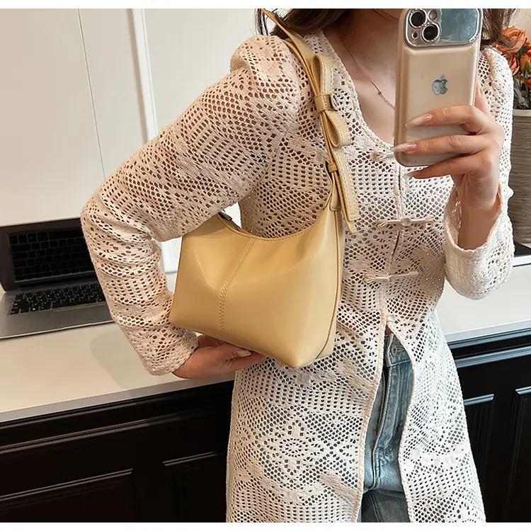 Silver High-End Crossbody Bag for Women 2026 — feature 27