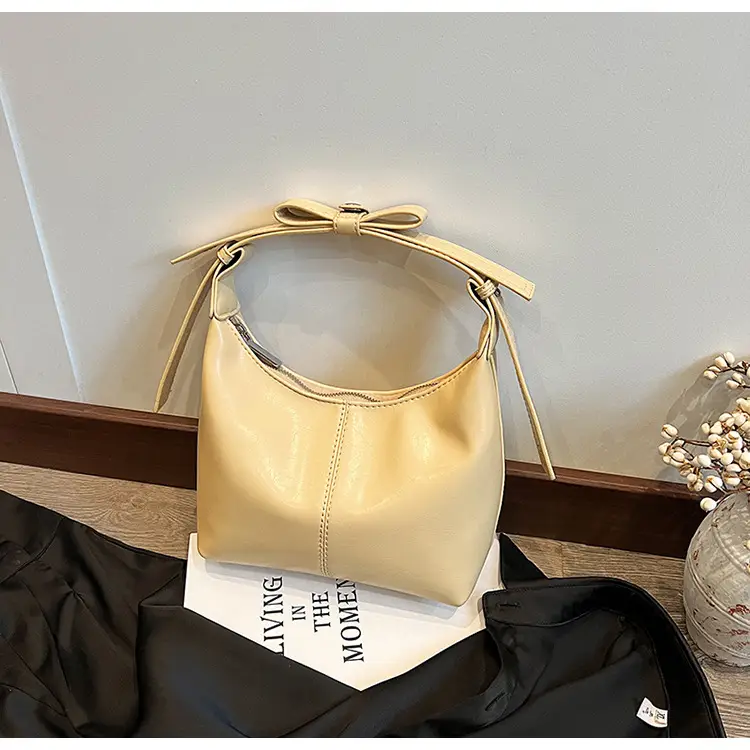 Silver High-End Crossbody Bag for Women 2026 — feature 34
